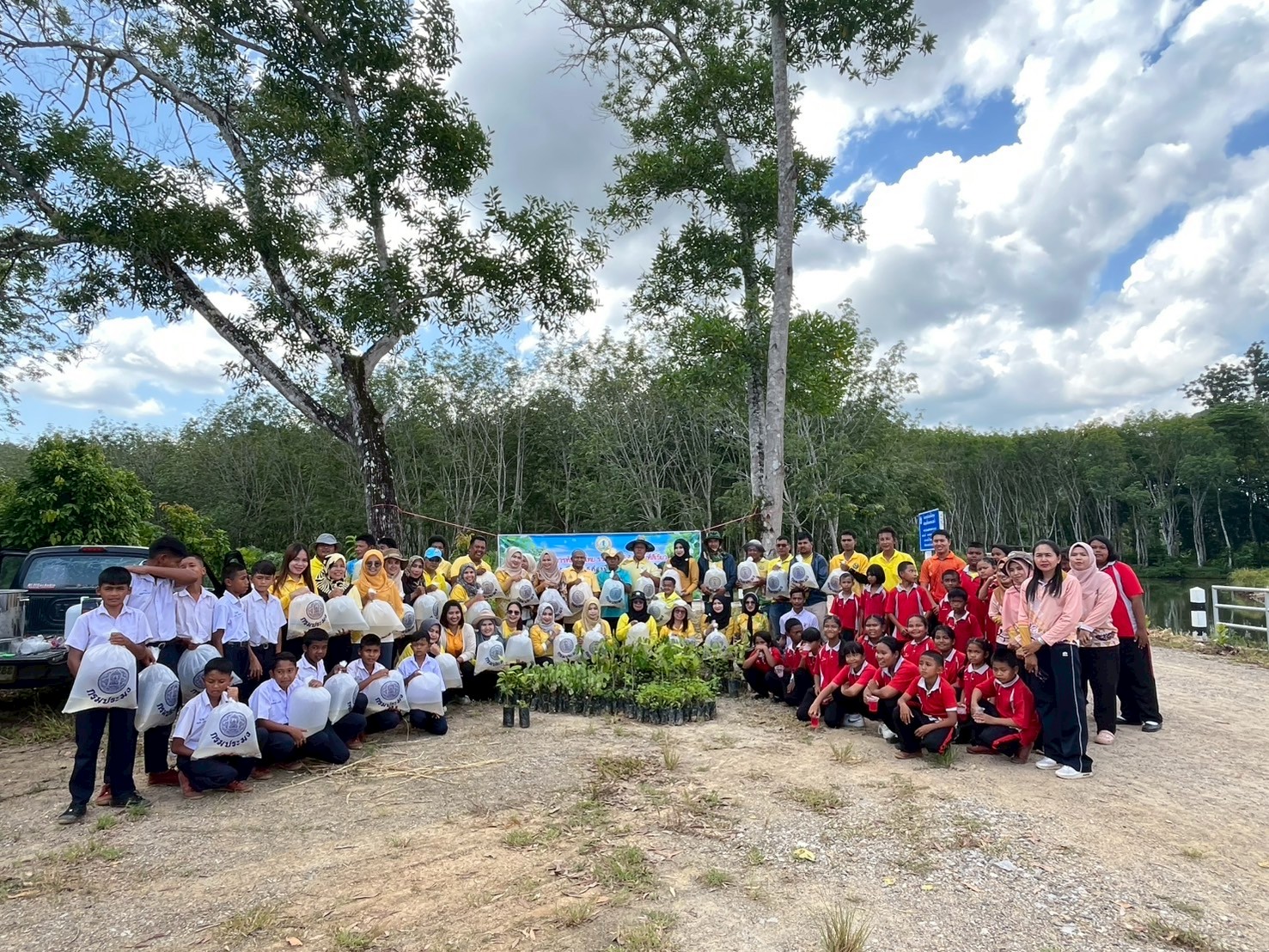 ร่วมกิจกรรมท้องถิ่นไทยรวมใจภักดิ์ รักษ์พื้นที่สีเขียว ประจำปี 2568