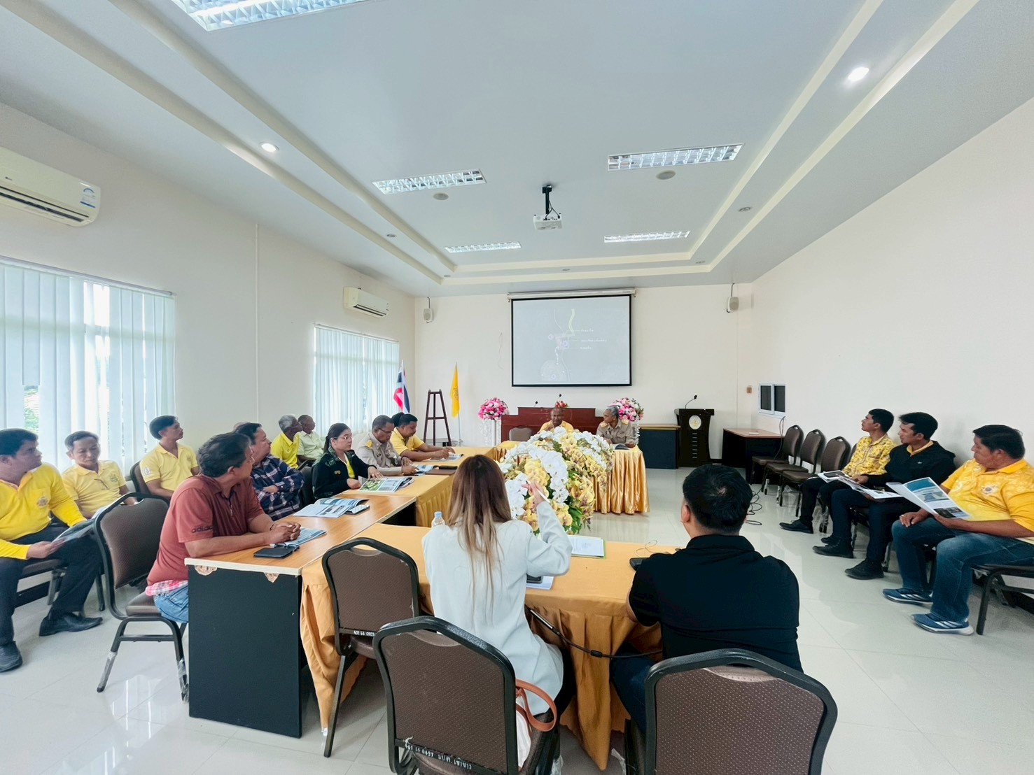 เข้าร่วมประชุมเพื่อหารือแนวทางการออกแบบโครงการค่าใช้จ่ายในการจ้างออกแบบรายละเอียดโครงการปรับปรุงและพัฒนาแหล่งเรียนรู้เชิงธรรมชาติถ้ำทะลุ
