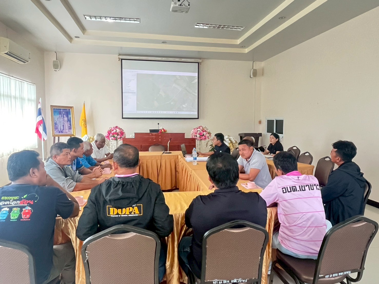 ร่วมการประชุมชี้แจงรายละเอียดโครงการอาคารบังคับน้ำลำจูหนุงพร้อมอาคารประกอบ ตำบลเขาขาว อำเภอละงู จังหวัดสตูล