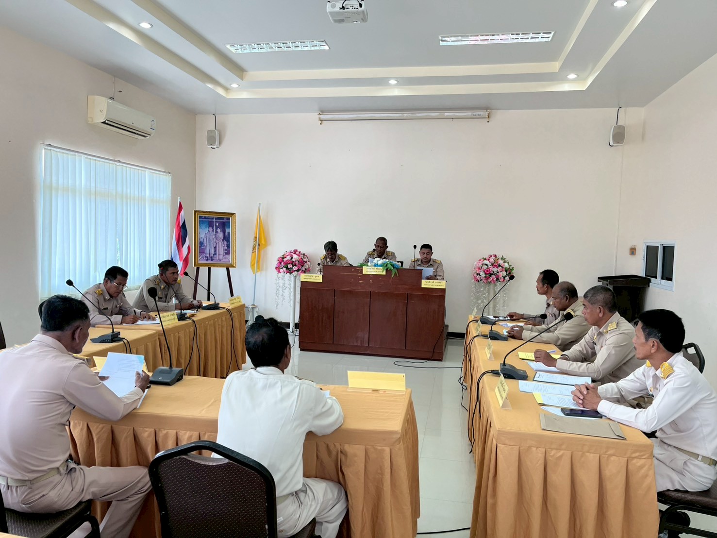 ประชุมสภาองค์การบริหารส่วนตำบลเขาขาว สมัยสามัญ สมัยที่ 1 ครั้งที่ 2 ประจำปี พ.ศ.2569