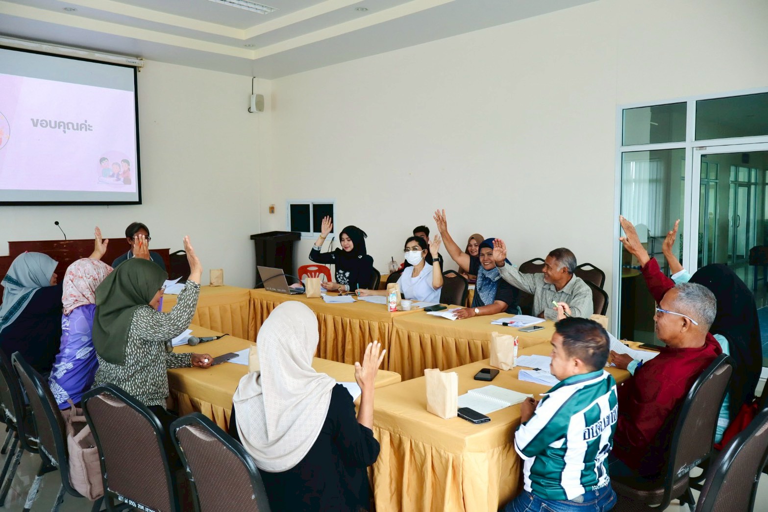 ร่วมประชุมโครงการจัดบริการดูแลระยะยาวสำหรับผู้สูงอายุที่มีภาวะพึ่งพิง องค์การบริหารส่วนตำบลเขาขาว ครั้งที่ 1/2569
