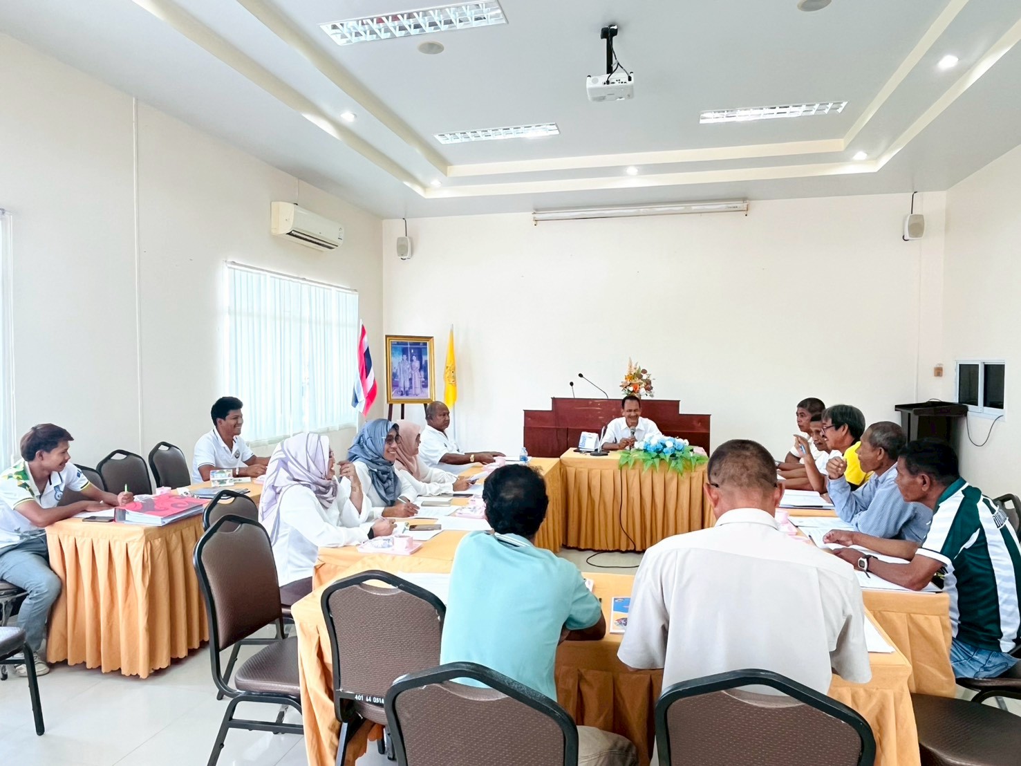 ร่วมประชุมปรึกษาหารือการจัดการแข่งขันกีฬา - กรีฑาเยาวชนประชาชนต้านภัยยาเสพติด (เขาขาวเกมส์ ครั้งที่ 21)